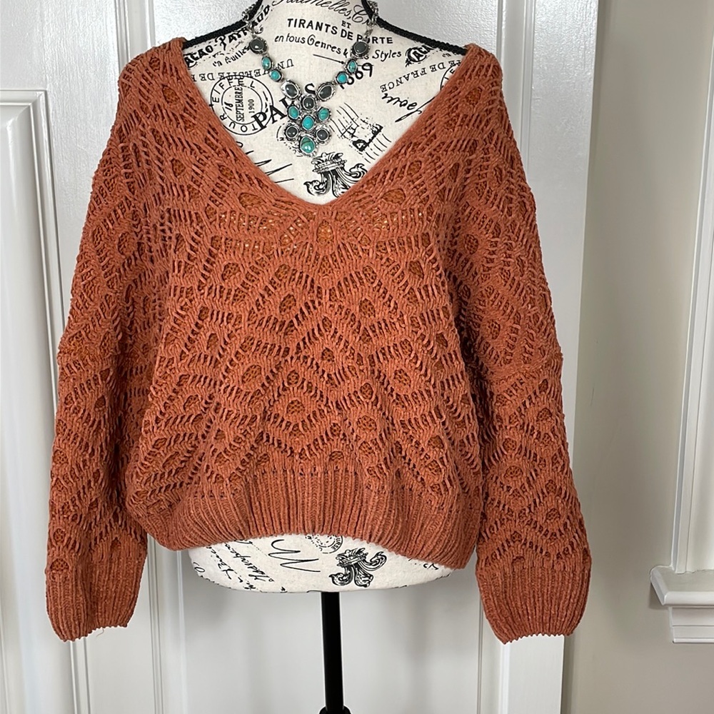 HYFVE V-Neck Cropped Orange Sweater